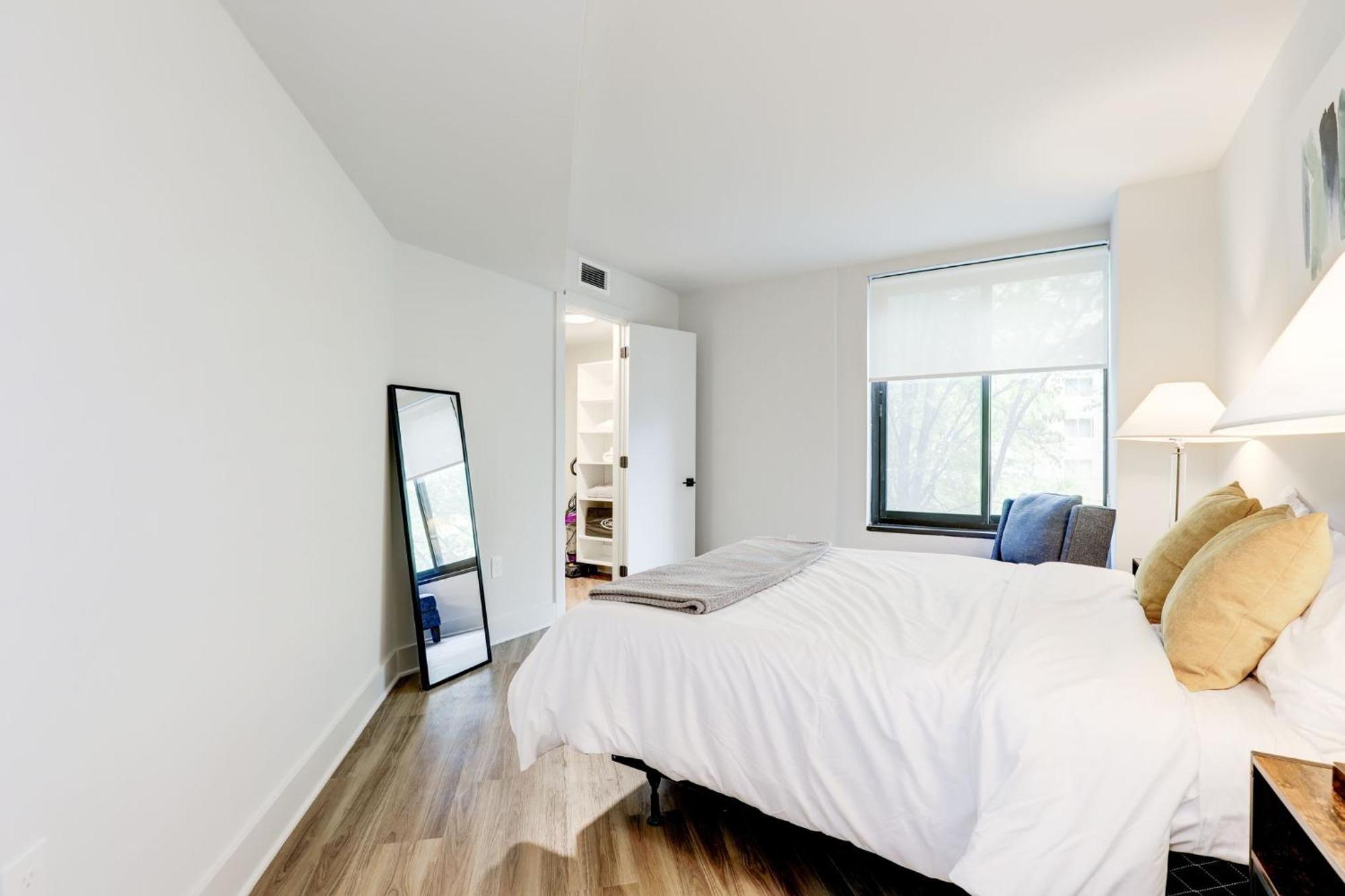 2Br Executive Apartment With Spacious Layout Arlington Exterior foto