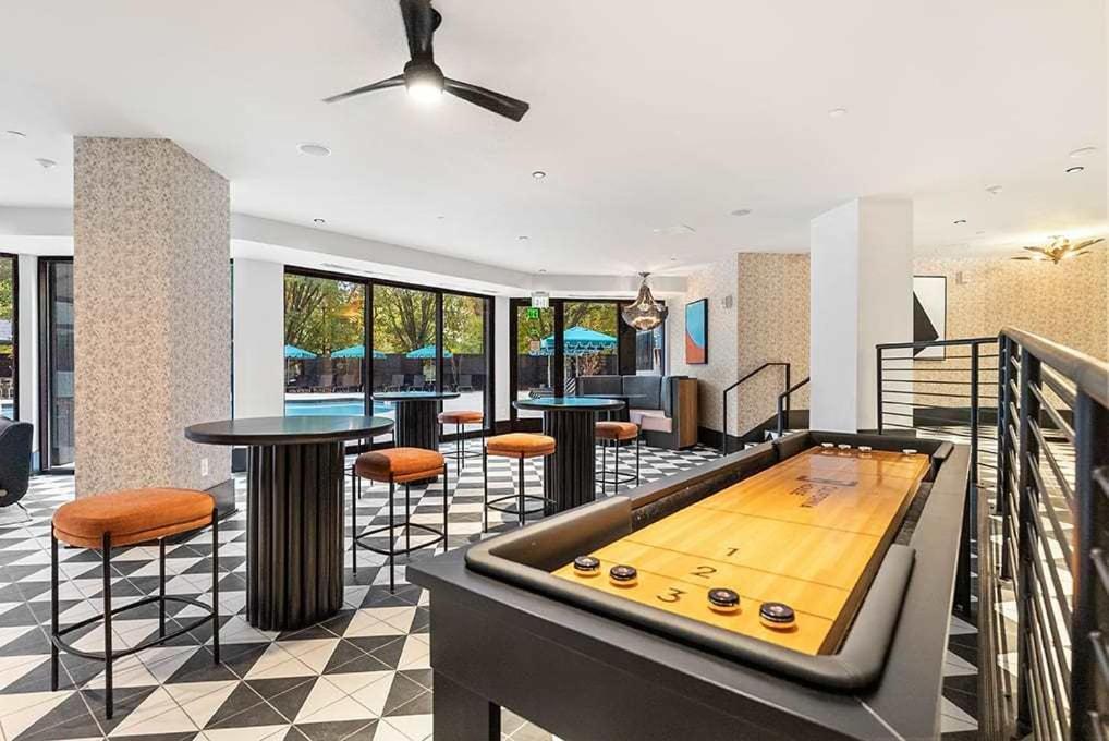 2Br Executive Apartment With Spacious Layout Arlington Exterior foto